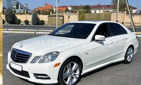 Buy Used Mercedes-Benz E–Class White Car in Bishkek in Bishkek