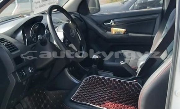 Buy Used Isuzu D-max Cab4 White Car in Bishkek in Bishkek Buy Used Isuzu D-max Cab4 White Car in Bishkek in Bishkek