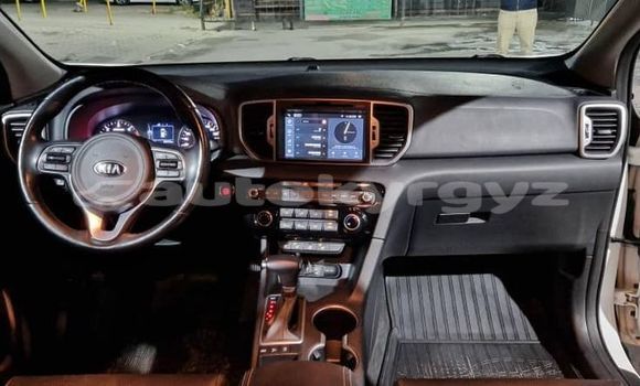 Buy Used Kia Sportage White Car in Bishkek in Bishkek Buy Used Kia Sportage White Car in Bishkek in Bishkek