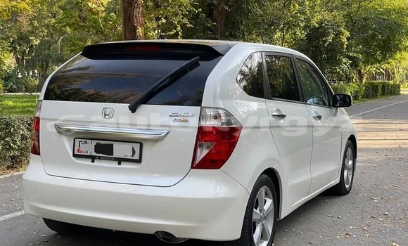 Buy Used Honda Airwave White Car in Bishkek in Bishkek Buy Used Honda Airwave White Car in Bishkek in Bishkek
