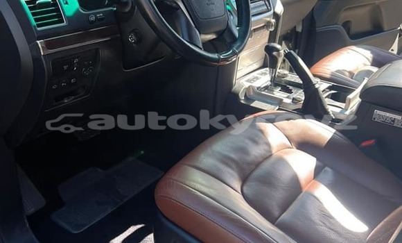 Buy Used Toyota Land Cruiser White Car in Bishkek in Bishkek Buy Used Toyota Land Cruiser White Car in Bishkek in Bishkek