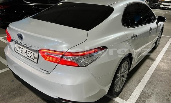 Buy Used Toyota Camry White Car in Bishkek in Bishkek Buy Used Toyota Camry White Car in Bishkek in Bishkek