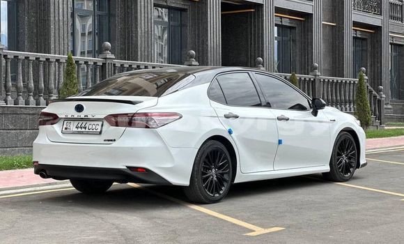 Buy Used Toyota Camry White Car in Bishkek in Bishkek Buy Used Toyota Camry White Car in Bishkek in Bishkek