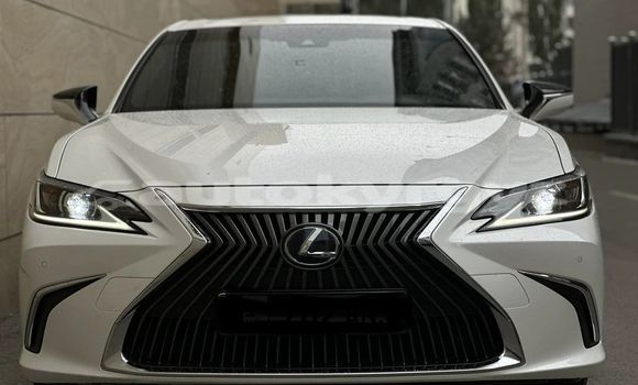 Buy Used Lexus ES White Car in Bishkek in Bishkek Buy Used Lexus ES White Car in Bishkek in Bishkek