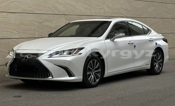 Buy Used Lexus ES White Car in Bishkek in Bishkek Buy Used Lexus ES White Car in Bishkek in Bishkek