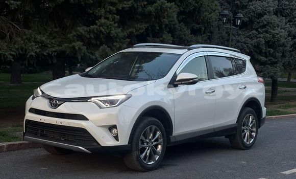 Buy Used Toyota RAV4 White Car in Bishkek in Bishkek Buy Used Toyota RAV4 White Car in Bishkek in Bishkek