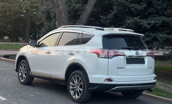 Buy Used Toyota RAV4 White Car in Bishkek in Bishkek Buy Used Toyota RAV4 White Car in Bishkek in Bishkek
