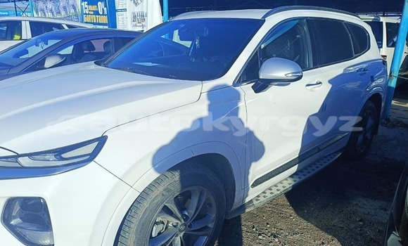 Buy Used Hyundai Santa Fe White Car in Bishkek in Bishkek Buy Used Hyundai Santa Fe White Car in Bishkek in Bishkek
