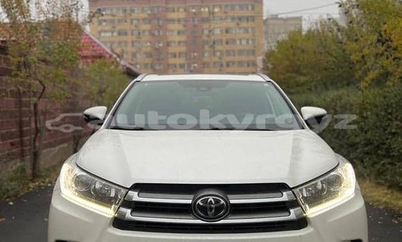 Buy Used Toyota Highlander White Car in Bishkek in Bishkek Buy Used Toyota Highlander White Car in Bishkek in Bishkek