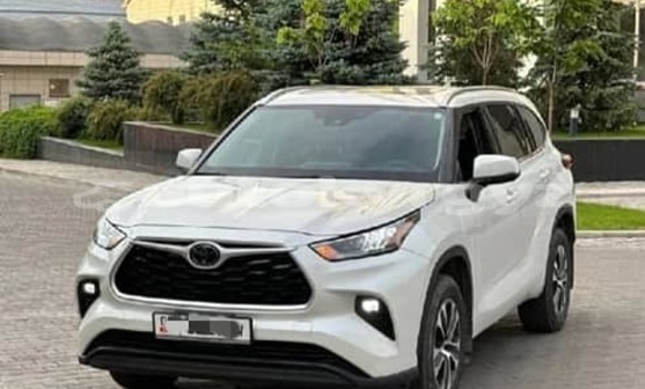 Buy Used Toyota Highlander White Car in Bishkek in Bishkek Buy Used Toyota Highlander White Car in Bishkek in Bishkek