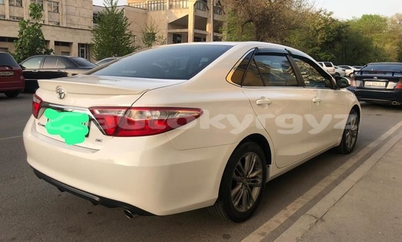 Buy Used Toyota Camry White Car in Bishkek in Bishkek Buy Used Toyota Camry White Car in Bishkek in Bishkek