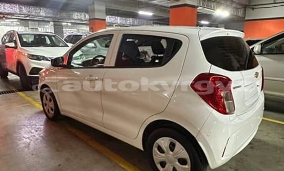 Buy Used Chevrolet Spark White Car in Bishkek in Bishkek Buy Used Chevrolet Spark White Car in Bishkek in Bishkek