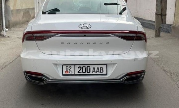 Buy Used Hyundai Accent White Car in Ananyevo in Issyk-Kul Buy Used Hyundai Accent White Car in Ananyevo in Issyk-Kul