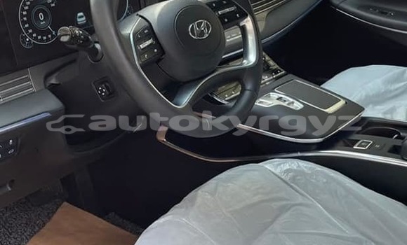 Buy Used Hyundai Accent White Car in Ananyevo in Issyk-Kul Buy Used Hyundai Accent White Car in Ananyevo in Issyk-Kul