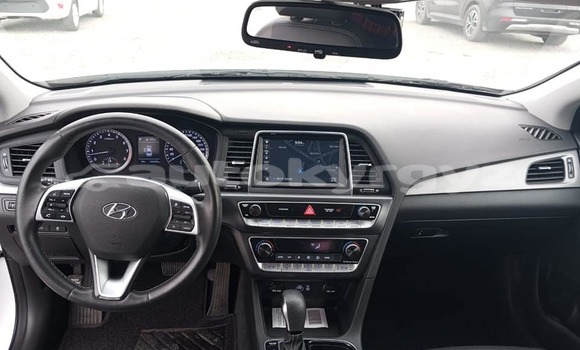 Buy Used Hyundai Avante White Car in Balykchy in Issyk-Kul Buy Used Hyundai Avante White Car in Balykchy in Issyk-Kul