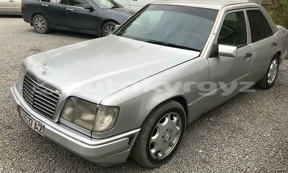 Buy Used Mercedes-Benz E–Class Silver Car in Bishkek in Bishkek