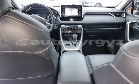 Buy Used Toyota RAV4 White Car in Ak–Terek in Issyk-Kul Buy Used Toyota RAV4 White Car in Ak–Terek in Issyk-Kul