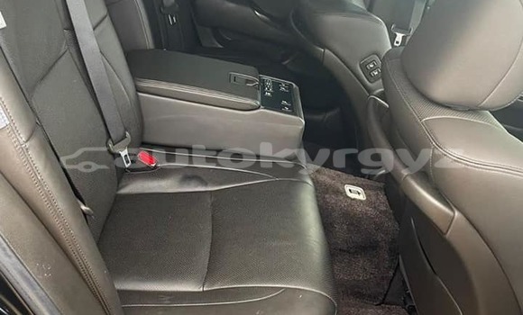 Buy Used Toyota Crown Black Car in Balykchy in Issyk-Kul Buy Used Toyota Crown Black Car in Balykchy in Issyk-Kul