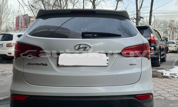 Buy Used Hyundai Santa Fe White Car in Bishkek in Bishkek Buy Used Hyundai Santa Fe White Car in Bishkek in Bishkek