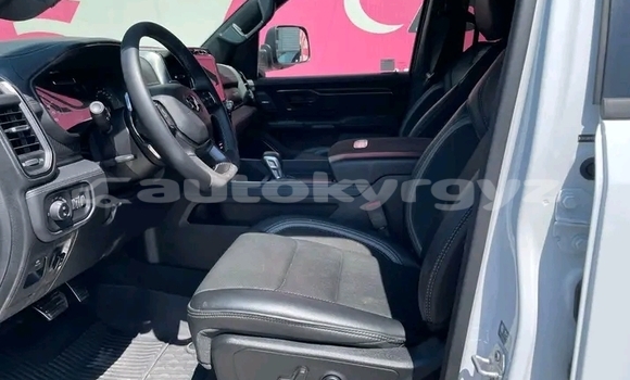 Buy Used Nissan 350Z White Car in Batken in Batken Buy Used Nissan 350Z White Car in Batken in Batken