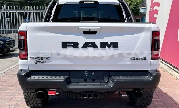 Buy Used Nissan 350Z White Car in Batken in Batken Buy Used Nissan 350Z White Car in Batken in Batken