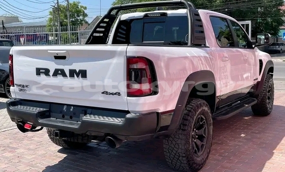 Buy Used Nissan 350Z White Car in Batken in Batken Buy Used Nissan 350Z White Car in Batken in Batken