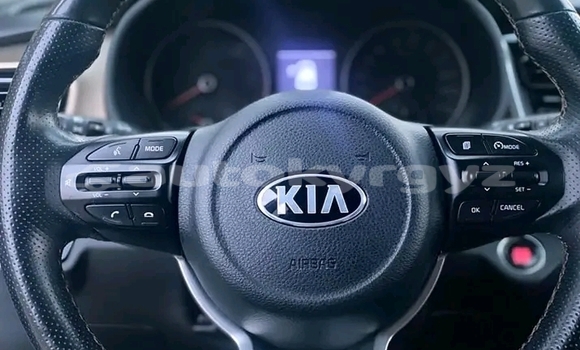 Buy Used Kia Stonic White Car in Batken in Batken Buy Used Kia Stonic White Car in Batken in Batken