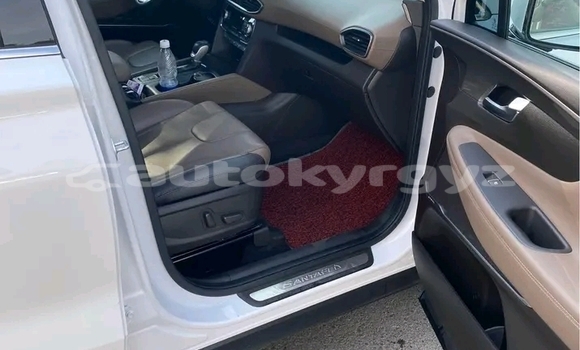 Buy Used Hyundai Santa Fe White Car in Batken in Batken Buy Used Hyundai Santa Fe White Car in Batken in Batken