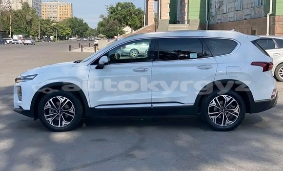 Buy Used Hyundai Santa Fe White Car in Batken in Batken Buy Used Hyundai Santa Fe White Car in Batken in Batken