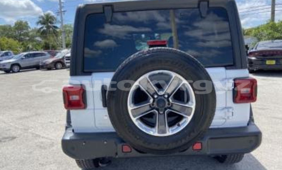 Buy Used Jeep Wrangler White Car in Ak–Bulok in Issyk-Kul Buy Used Jeep Wrangler White Car in Ak–Bulok in Issyk-Kul