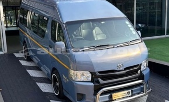 Buy Used Toyota Hiace White Car in Bishkek in Bishkek Buy Used Toyota Hiace White Car in Bishkek in Bishkek