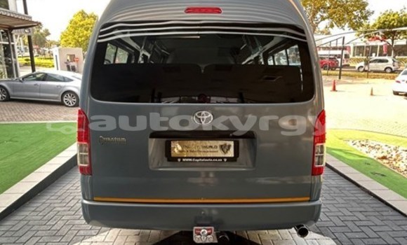 Buy Used Toyota Hiace White Car in Bishkek in Bishkek Buy Used Toyota Hiace White Car in Bishkek in Bishkek