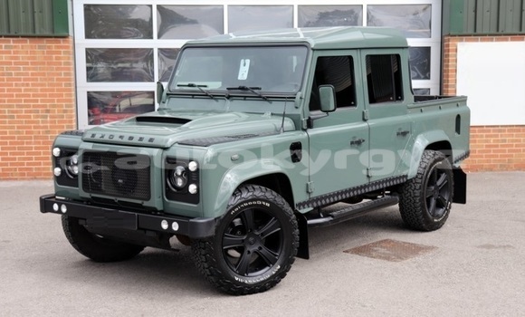 Buy Used Land Rover Defender Green Car in Bishkek in Bishkek Buy Used Land Rover Defender Green Car in Bishkek in Bishkek