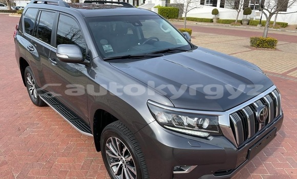 Buy Used Toyota Land Cruiser Prado Blue Car in Bishkek in Bishkek Buy Used Toyota Land Cruiser Prado Blue Car in Bishkek in Bishkek