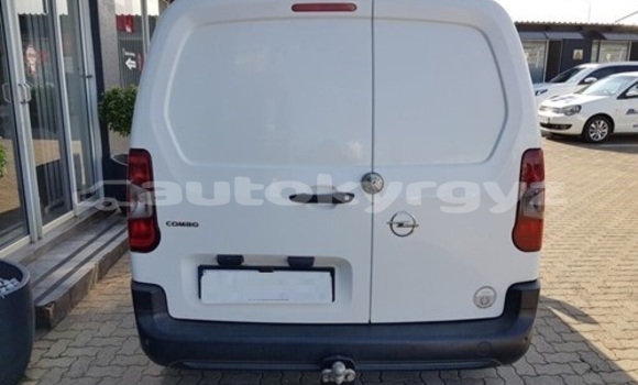 Buy Used Opel Combo White Car in Bishkek in Bishkek Buy Used Opel Combo White Car in Bishkek in Bishkek