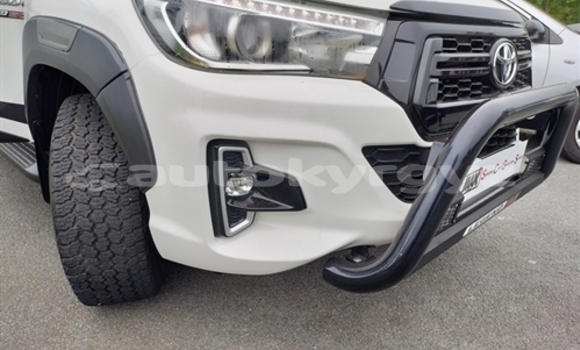 Buy Used Toyota Hilux White Car in Bishkek in Bishkek Buy Used Toyota Hilux White Car in Bishkek in Bishkek