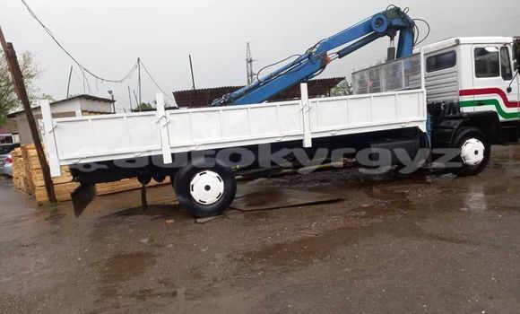 Buy Used Ford AEV AMBULANCE White Truck in Ak–Terek in Issyk-Kul Buy Used Ford AEV AMBULANCE White Truck in Ak–Terek in Issyk-Kul