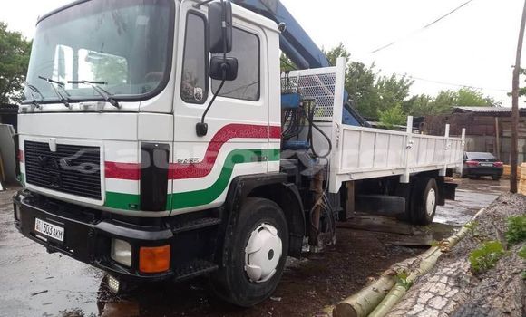 Buy Used Ford AEV AMBULANCE White Truck in Ak–Terek in Issyk-Kul Buy Used Ford AEV AMBULANCE White Truck in Ak–Terek in Issyk-Kul