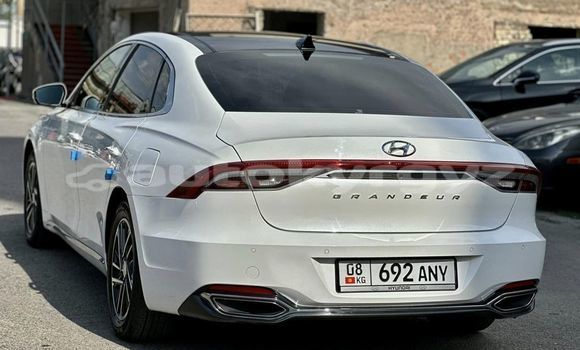 Buy Used Hyundai Grandeur White Car in Ala Buka in Jalal-Abad Buy Used Hyundai Grandeur White Car in Ala Buka in Jalal-Abad