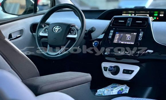 Buy Used Toyota Prius White Car in Ananyevo in Issyk-Kul Buy Used Toyota Prius White Car in Ananyevo in Issyk-Kul