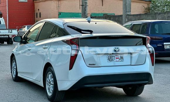 Buy Used Toyota Prius White Car in Ananyevo in Issyk-Kul Buy Used Toyota Prius White Car in Ananyevo in Issyk-Kul