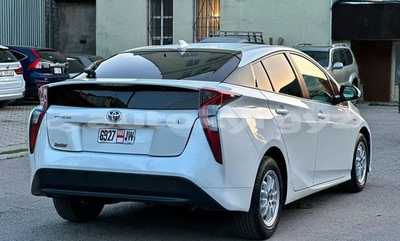 Buy Used Toyota Prius White Car in Ananyevo in Issyk-Kul Buy Used Toyota Prius White Car in Ananyevo in Issyk-Kul