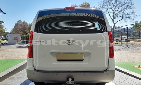 Buy Used Hyundai H1 White Car in Bishkek in Bishkek Buy Used Hyundai H1 White Car in Bishkek in Bishkek