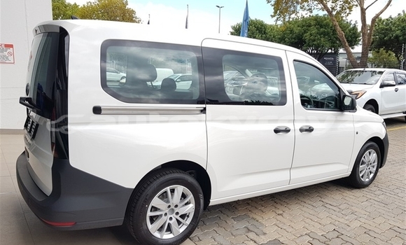 Buy Used Volkswagen Caddy White Car in Bishkek in Bishkek Buy Used Volkswagen Caddy White Car in Bishkek in Bishkek