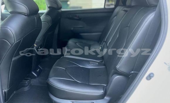 Buy Used Toyota Highlander White Car in Ala Buka in Jalal-Abad Buy Used Toyota Highlander White Car in Ala Buka in Jalal-Abad