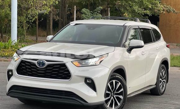 Buy Used Toyota Highlander White Car in At–Bashi in Naryn Buy Used Toyota Highlander White Car in At–Bashi in Naryn