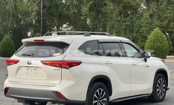 Buy Used Toyota Highlander White Car in At–Bashi in Naryn Buy Used Toyota Highlander White Car in At–Bashi in Naryn