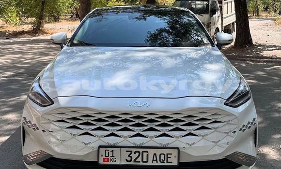 Buy Used Kia K7 White Car in Ak–Terek in Issyk-Kul Buy Used Kia K7 White Car in Ak–Terek in Issyk-Kul