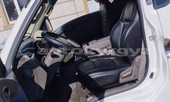 Buy Used Hyundai Pony Silver Car in Balykchy in Issyk-Kul Buy Used Hyundai Pony Silver Car in Balykchy in Issyk-Kul