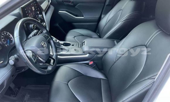 Buy Used Toyota Highlander White Car in Bazarkurgon in Jalal-Abad Buy Used Toyota Highlander White Car in Bazarkurgon in Jalal-Abad